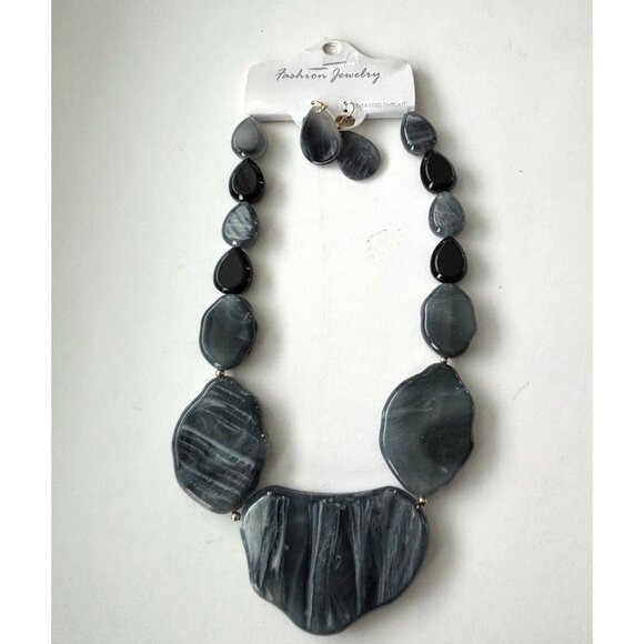 Gray & Black Statement Necklace With Matching Earrings Set - Picture 1 of 4